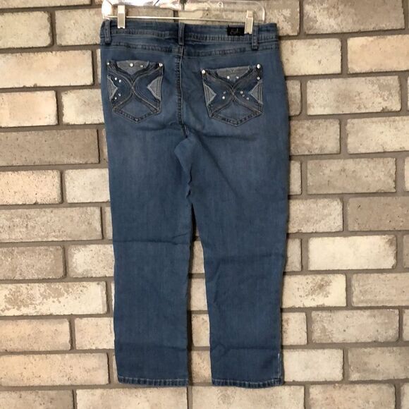 3For$20 jeans size 8 - Picture 3 of 5